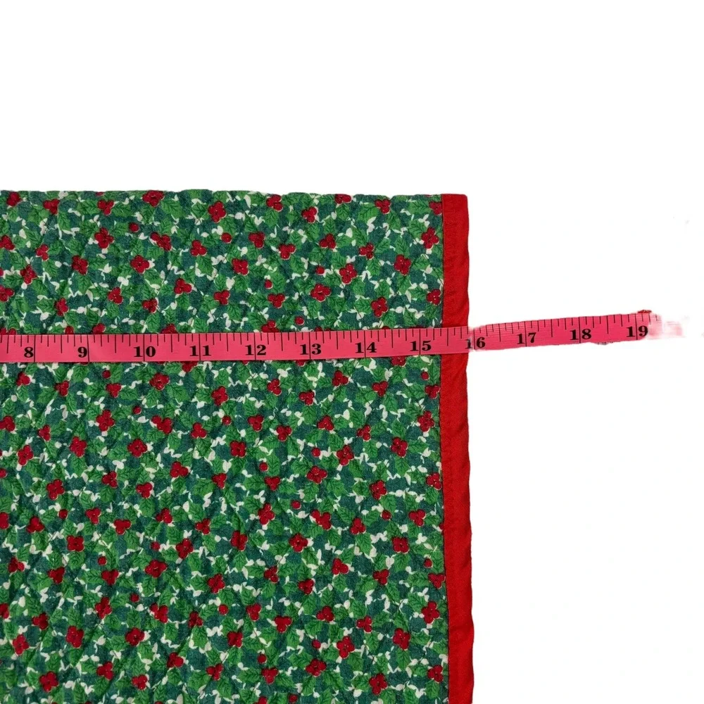 Vintage Christmas Holly Table Runner and‎ Placemat Set Quilted Holiday Décor